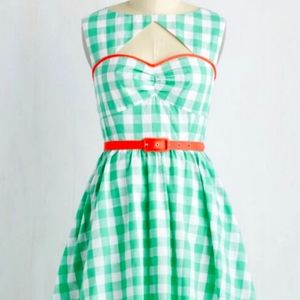 💖Modcloth gingham dress with matching belt retro style💖